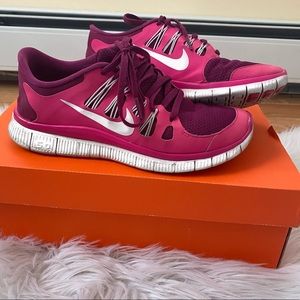 Nike Free Runs 5.0 sneakers